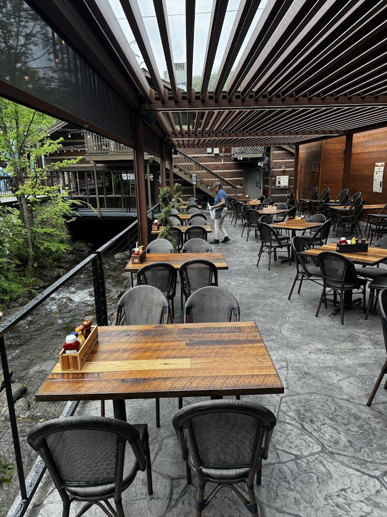 Howard’s Restaurant