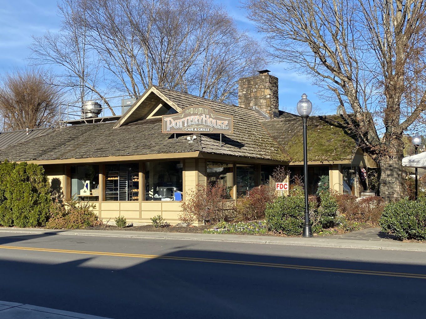 The Pottery House Café & Grille